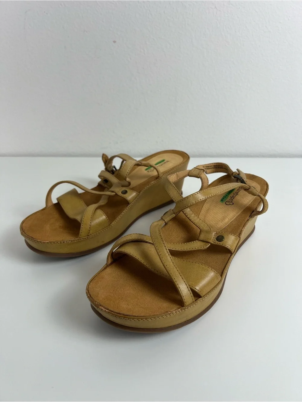 Baretraps Lotti Womens 11‎ Tan Strappy Wedge Sandals Memory Foam Comfort Shoes